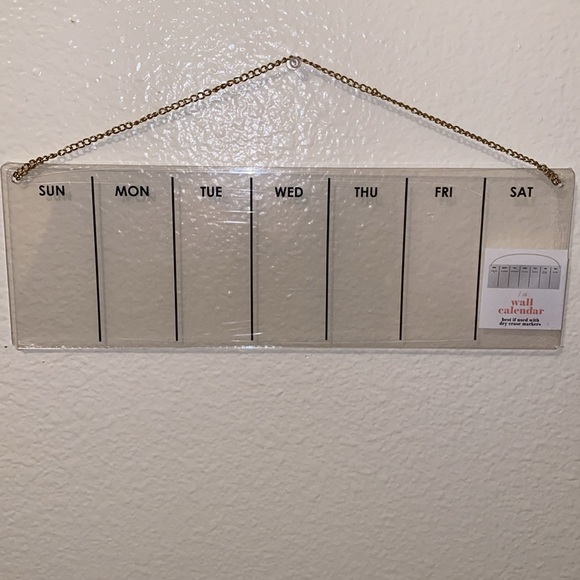 Set of acrylic calendars and wall letter board. - Picture 3 of 8